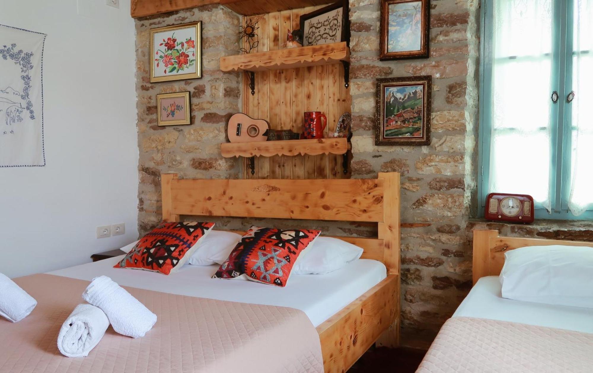 "Villa 70" Guesthouse Gjirokaster Bagian luar foto