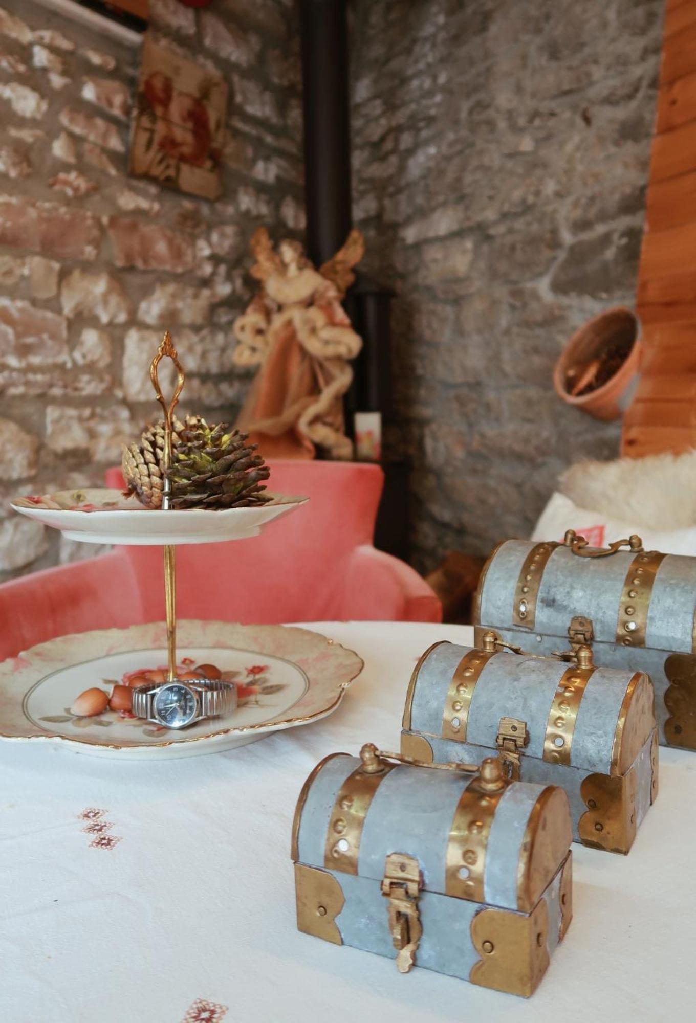 "Villa 70" Guesthouse Gjirokaster Bagian luar foto