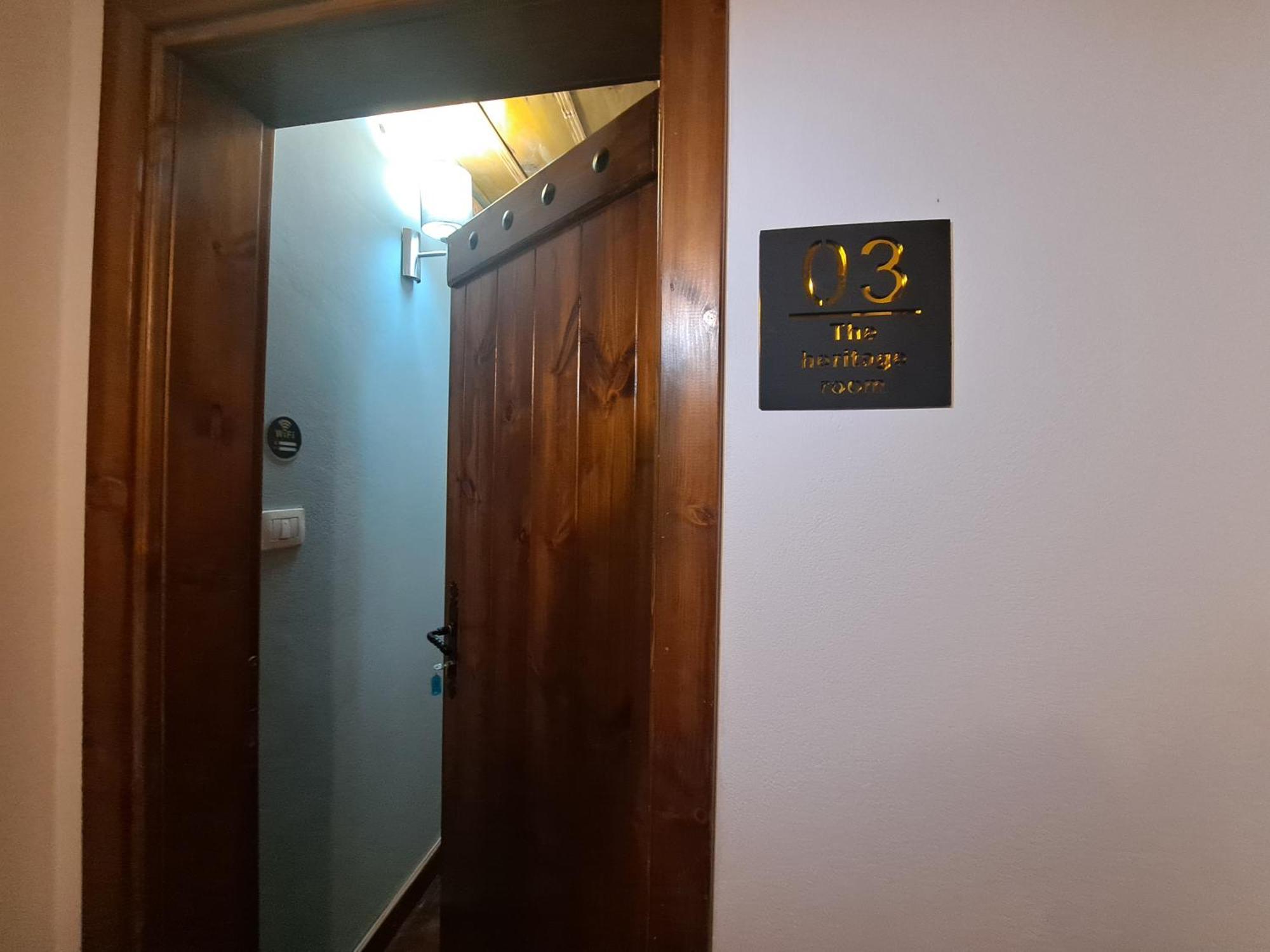 "Villa 70" Guesthouse Gjirokaster Bagian luar foto