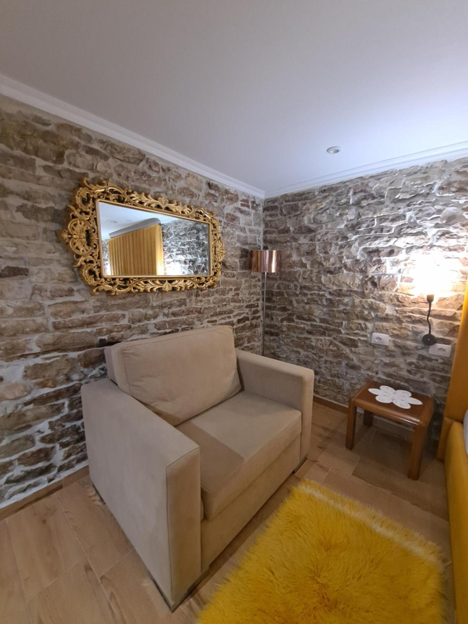 "Villa 70" Guesthouse Gjirokaster Bagian luar foto