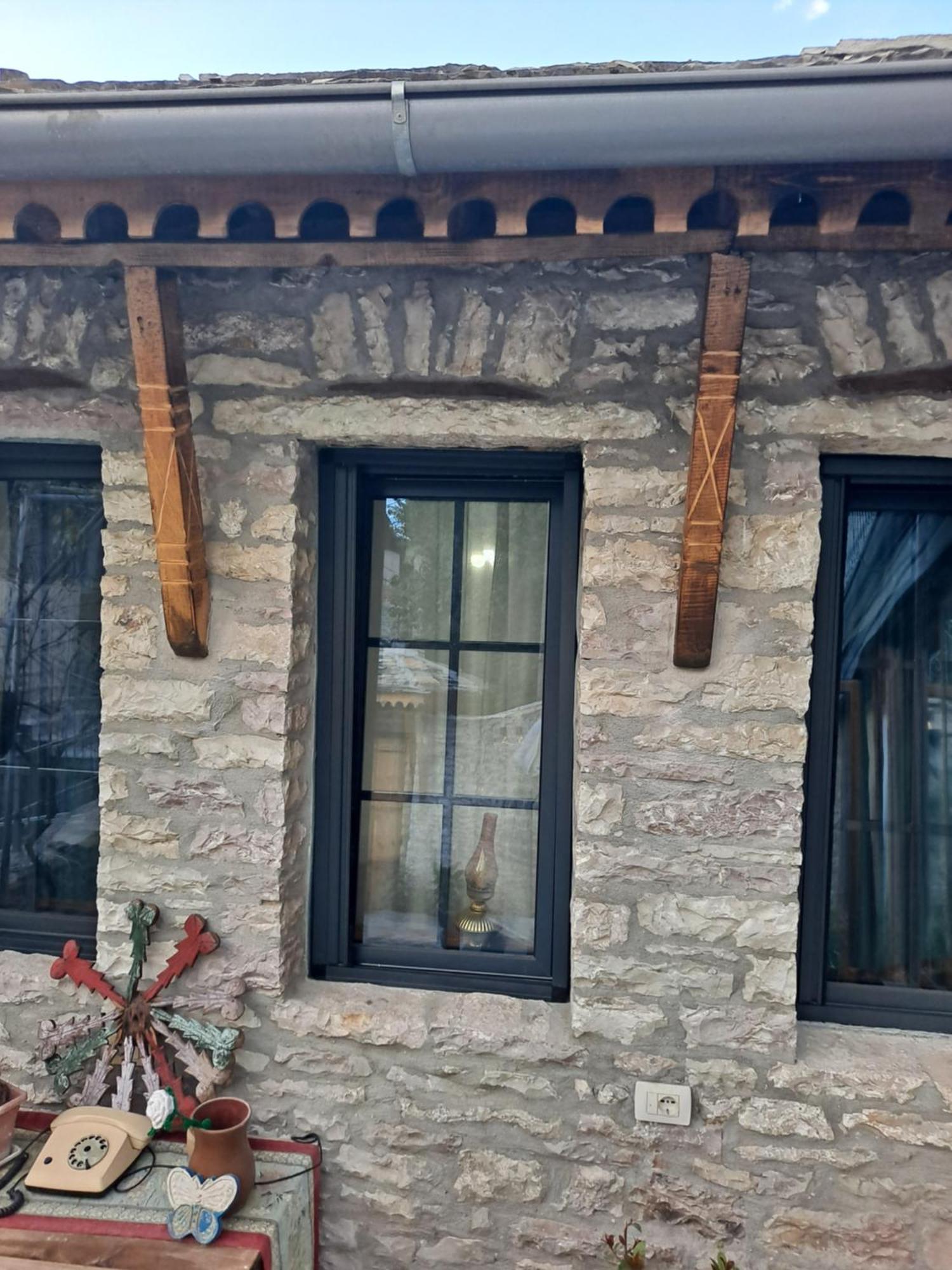 "Villa 70" Guesthouse Gjirokaster Bagian luar foto